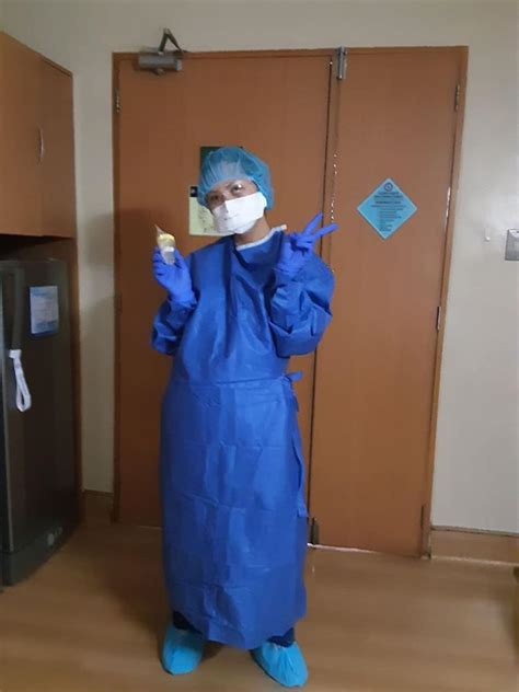 Real Pinay Nurse Giving Her Patient Extra Service .